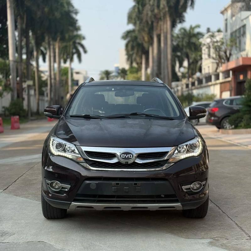 中国汽车市场SUV渐趋深化,比亚迪S7能否成最便宜7座SUV?(图2) 中国汽车市场SUV渐趋深化,比亚迪S7能否成最便宜7座SUV?(图2)