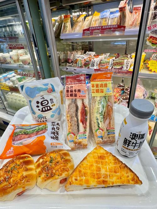 温州人熟悉的早餐店上市!一鸣食品 A 股敲钟,家族财富惊人?(图5) 温州人熟悉的早餐店上市!一鸣食品 A 股敲钟,家族财富惊人?(图5)