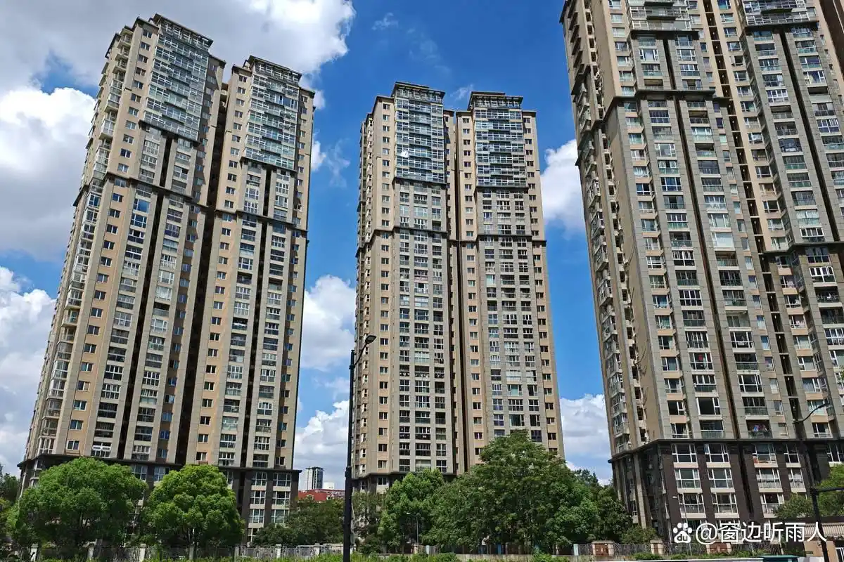 同样买房，深圳老破小赚860万与北京圆明天颂增值40%的秘密