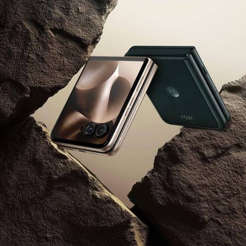 联想武汉基地下线第3亿台设备!摩托罗拉Razr 60 pro折叠屏成里程碑产品(图2) 联想武汉基地下线第3亿台设备!摩托罗拉Razr 60 pro折叠屏成里程碑产品(图2)