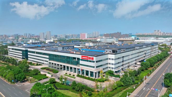 联想武汉基地下线第3亿台设备!摩托罗拉Razr 60 pro折叠屏成里程碑产品(图5) 联想武汉基地下线第3亿台设备!摩托罗拉Razr 60 pro折叠屏成里程碑产品(图5)