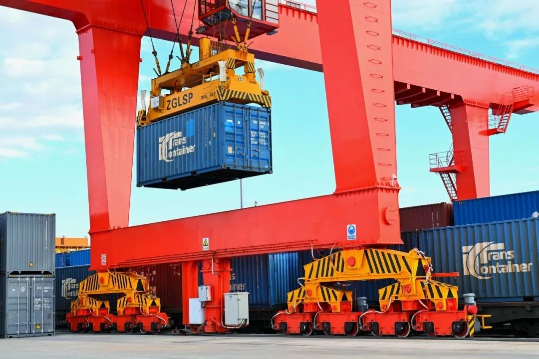 前三季度中国国家铁路集团有限公司营业总收入及盈利情况(图3) 前三季度中国国家铁路集团有限公司营业总收入及盈利情况(图3)