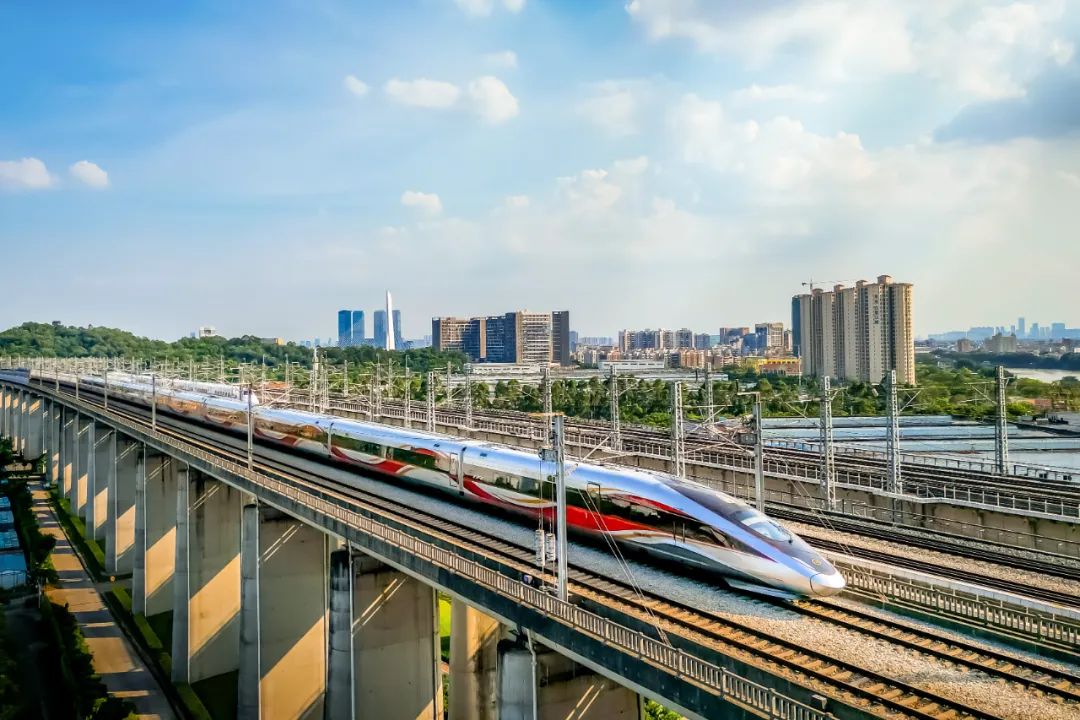 前三季度中国国家铁路集团有限公司营业总收入及盈利情况(图9) 前三季度中国国家铁路集团有限公司营业总收入及盈利情况(图9)