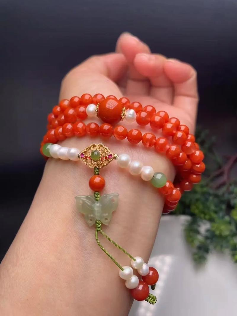 南红盘玩后油润感更强,红得更透更亮(图6) 南红盘玩后油润感更强,红得更透更亮(图6)