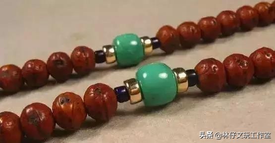 南红盘玩后颜色变红润,搭配更出彩(图21) 南红盘玩后颜色变红润,搭配更出彩(图21)